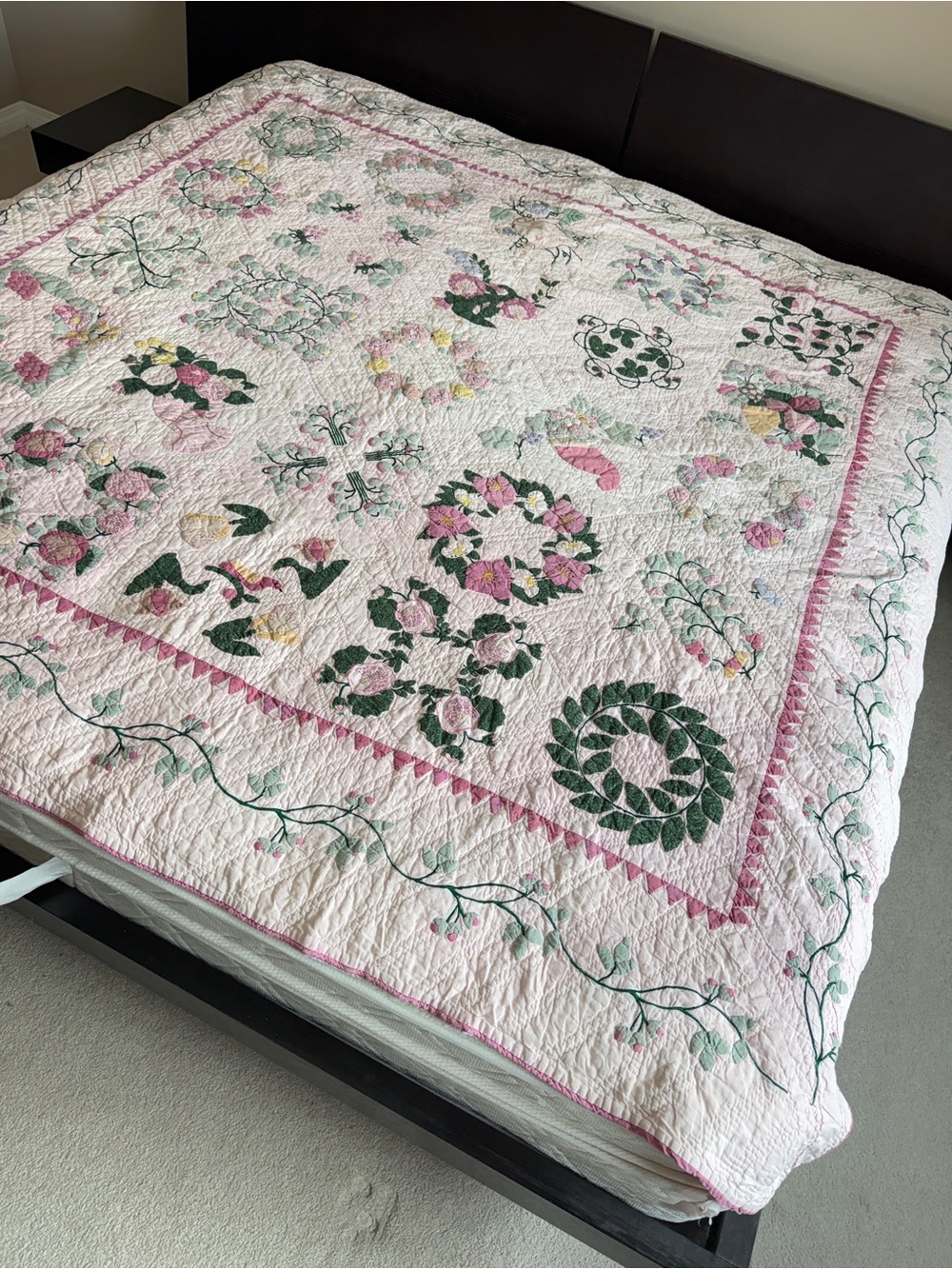 Vintage Bride’s Quilt Style Appliqué Quilt Pastel Cottagecore Floral Coverlet - Picture 3 of 15